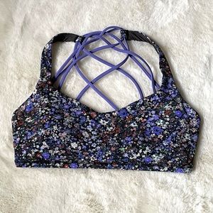 Lululemon Free to be Wild bra indigo Flower Burst size 6 brand new without tags
